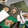 CHARLOTTE’UN GÜZELLEŞTİRİCİ GÖZ TRENDLERİ PALETİ EMERALD EFFECT