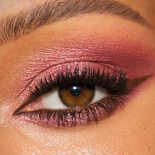 CHARLOTTE'UN GÜZELLEŞTİRİCİ GÖZ TRENDLERİ PALETİ PINK LOVE