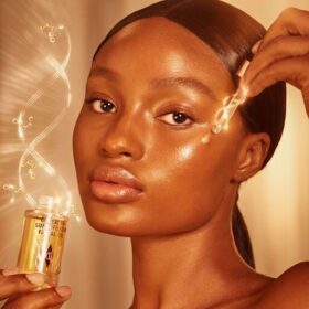 CHARLOTTE’UN SPA KALİTESİNDE PARLAKLIK SAĞLAYAN CİLT BAKIM SETİ