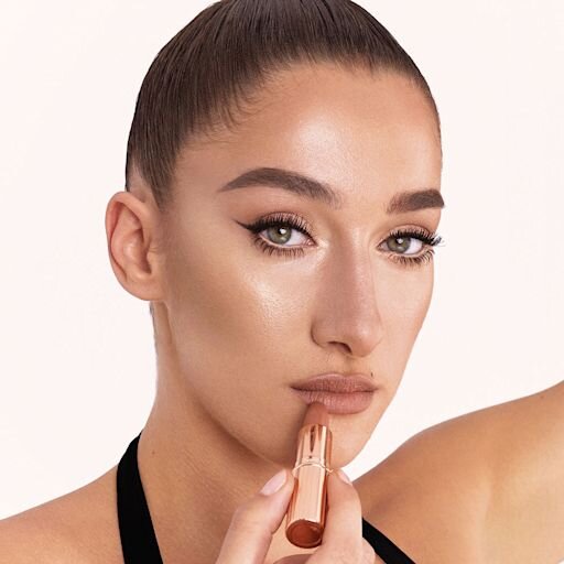 SUPER NUDES Matte Revolution - CATWALKING