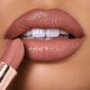 Super Nudes RENGER K.I.S.S.I.N.G - PODYUM KRALİYETİ