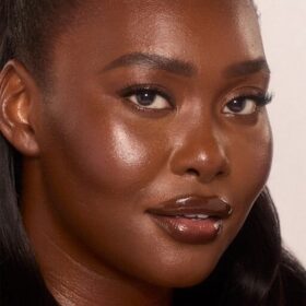 UNREAL SKIN SHEER GLOW TINT FONDÖTEN SETİ YÜZ SETİ