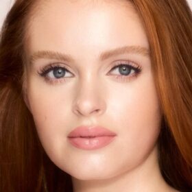 UNREAL SKIN SHEER GLOW TINT NEMLENDİRİCİ FONDÖTEN ÇUBUĞU 1.5 FAIR